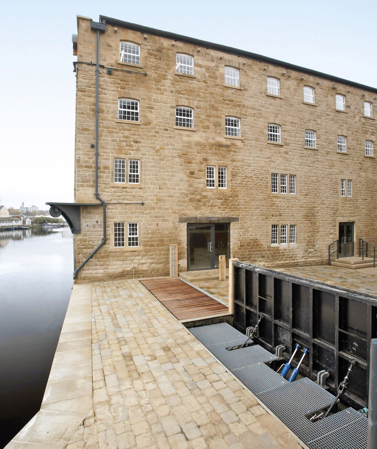 Figure 7.00 Flood protection barriers in Wakefield