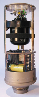 A photograph of a tube microphone, Neumann U47.