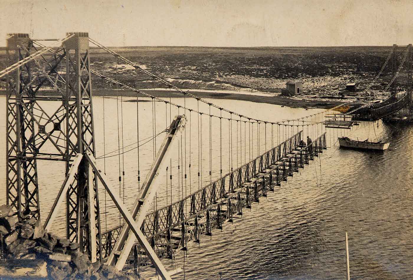 Building the Bodie Creek Suspension Bridge, 1925.